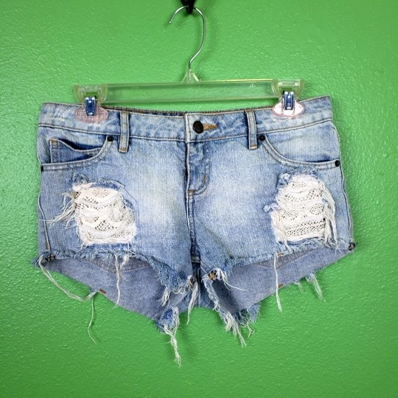 Obey Pants - Obey Propaganda Distressed Cutoff Lace Short shorts size 28